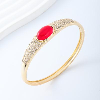 China Fast Delivery Temperament One Eye Flowing Diamond Wide Edition Red Horse 2023 Trendy Gold Plated Bangle Bracelet Women For Light Luxury for sale