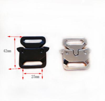 China Anti-rust Zinc Alloy Waist Buckle Zinc Alloy Metal Bag Buckle Bag Buckle Belt Snap On Satchel And Backpack for sale