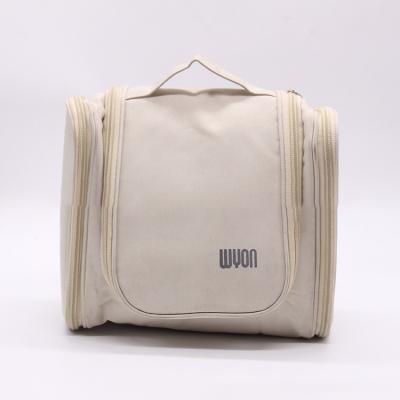 China Fashion Economic Custom Design Oxford Cloth Waterproof Cosmetic Bag Zipper Travel Bags for sale