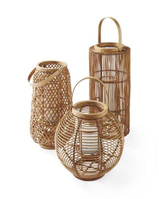 China SWT 2021 handmade wooden home decor carved hot selling hurrican lantern for sale