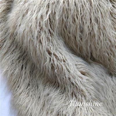 China Plush Pile Long Soft Fluffy Natural Hair Color Long Hipile Fur Fabric For Women Coat for sale