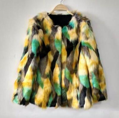 China FashionLadies Outwear's New Viable Tricolor Jacquard Faux Fur Round Neck Coat for sale