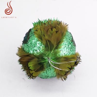 China Other Beautiful Design 2019 Manufacturer Wholesale Peacock Eye Feather Ball Above The Peg For Garden Room Decoration for sale