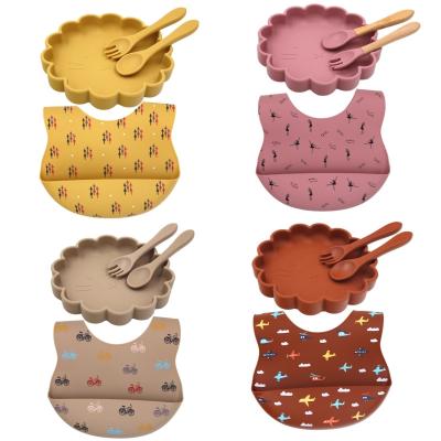 China Hot Sale BPA Free Silicone Baby Bib Set Lion Shape Baby Dish With Suction Feeding Set For Baby for sale