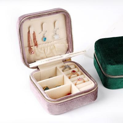 China Low Moq Factory Price Fast Delivery Velvet Rose Square Velvet Jewelry Travel Box for sale