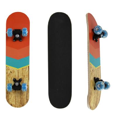 China New Kid Trend Maple 24 Inch OEM Wholesale Single White Skate Board Wooden 7 Ply Decks Skateboard for sale