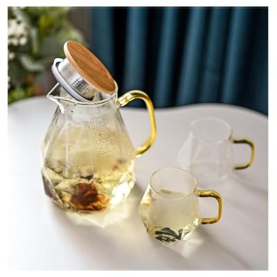 China Sustainable Luxury Nordic Big Cold Diamond Water Jug Glass Water Pitcher Customize for sale