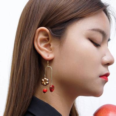 China Classic Women Long Dangle U Shaped Earrings Party Jewelry Vintage Glass Bead Earrings for sale