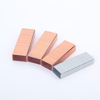 China Good Selling Flared Galvanized / Cooper 32 / 35 Series Cardboard Closing Clips For Packing Industry for sale