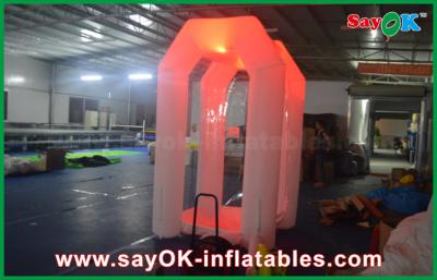 Cina Giardino da gioco gonfiabile 16 diverse luci a led personalizzate Inflatabile Cash Cube Money Booth Game in vendita