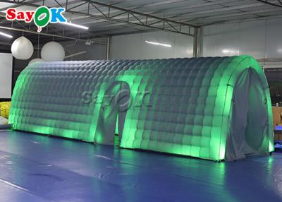 China Tenda inflável personalizada de tecido de Oxford Branca de festa Tenda de túnel inflável com LED à venda