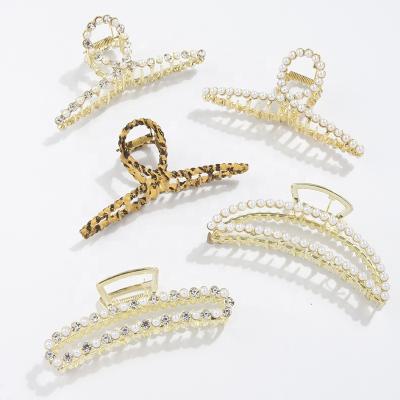 China Metal Hair Claws Clip Pearl Crystal Hair Claw Fashion Metal Clips for sale