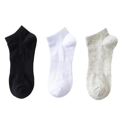 China Men Cotton Sporty Low Cut Ankle Plain Solid Color Socks Set Breathable Socks Gray Socks Black White for sale