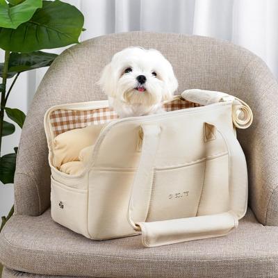 China Sustainable Summer Ventilate Carriers Portable Pet Bag Dog Carrier Bags Cat Carrier Outgoing Travel Breathable Pets Shoulder Bag Handbag for sale