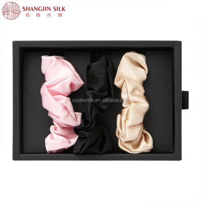 China Durable 3PCS Packaging Luxury 100% Pure Mulberry Silk Hair Scrunchies Set With Gift Box For Girls for sale