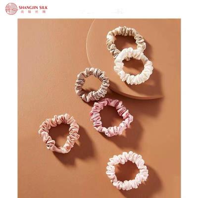 China Durable Customized Logo 22mm Silk Hair Scrunchies OEKO TEX Silk Hair Ties for sale