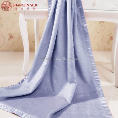 China Amazon PASSIONATE Bestseller Customized Size Pure Mulberry Silk Blanket With Gift Box for sale