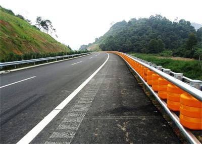 China Straßenverkehrsrotationelle Schiene, rollende Schiene, Kollisionsschutzscheibe, Isolierungsschiene zu verkaufen