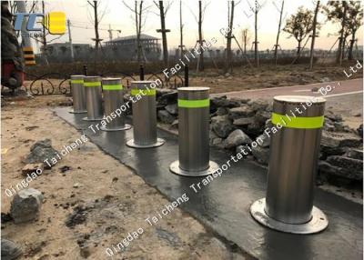 China Port / Wharf Pneumatic Bollards Anti Collision Automatic Parking Bollards for sale