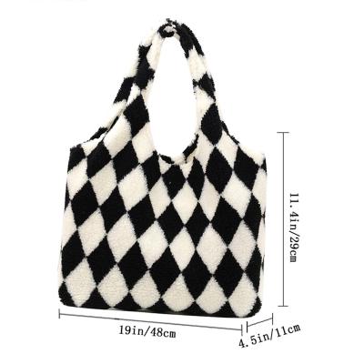 China PORTABLE Sherpa Pocket Custom Design Fashion Fleece Bag Soft Shoulder Bag For Girl for sale