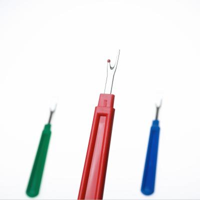 China Muti-functional durable using diy low price safety seam ripper with manual retraction for sale