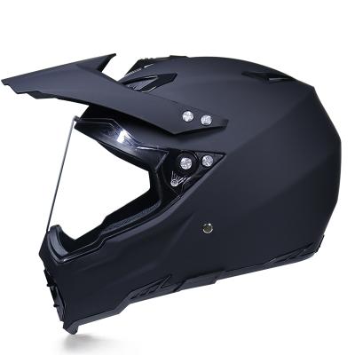 China Factory Wholesale High Security Pull Back Helmet Covered All Year Fresh Designed Suface Personality for sale