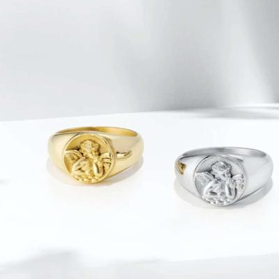 China Vintage Rings Stainless Steel Wide Rings / Minimalist Fashion 18k Gold Retro For Women for sale