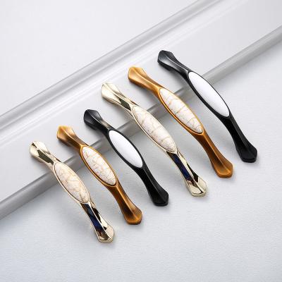 China Handsome & Durable Furniture Hardware Accessories Door Handle Kitchen Drawer Cabinet Handle for sale