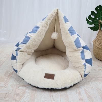 China Danyi Viable Triangle Pet Bed Cave Cat Bedding With High Quality for sale