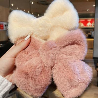 China Soft Furry Bow Hairpin for sale