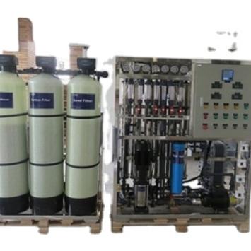 China Hotels RO Machines EDI Industrial Reverse Osmosis Water Treatment Machines Iron Two Stage Water Removers for sale