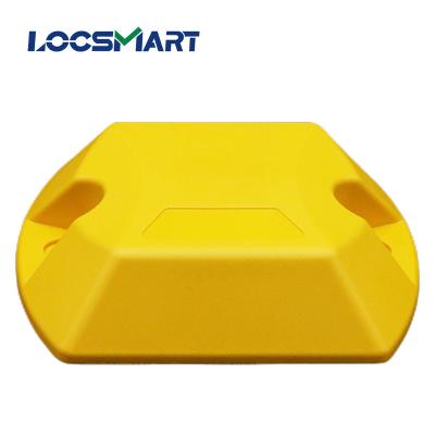 China Positioning and Navigation Beacon Locsmart C3 Smart Road Stud Beacon for Car Parking Management System BLE Beacon 5.0 for sale