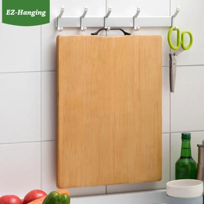 China Sustainable Natural Bamboo Cutting Board with Handle Size 20x30x1.5cm Kitchen Board for Cheese, Meat and Cutting Vegetables BBQ for sale