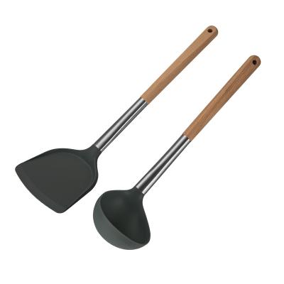 China Sustainable 2PCS Kitchen Accessories Kitchen Utensils Cooking Tool Kit Silicone Kitchenware with Wooden Handles for sale