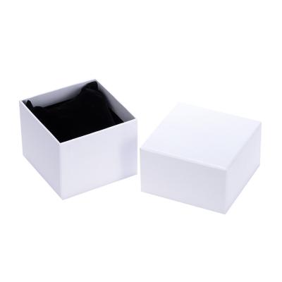 China Recycled Materials Wholesale Custom Logo Women Watch Box White Winding Watch Box for sale