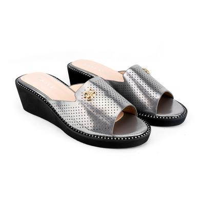 China New Fashion Trend Summer Fashion Slipper Hollow Thick-Soled Mid-heel Beach Comfortable Sandals for sale