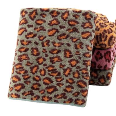 China ComfortableTop Sale PlushPrinting Design LogoLeopard Material Printing Family Bath Touch Voucher Coral Fleece for sale