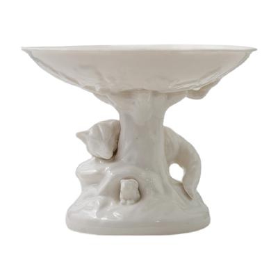 China Ceramic Relief Cake Stand Dessert Dishes Food Server Display Tray With Stem Home Decorative Dish- Viable White Sculpture for sale