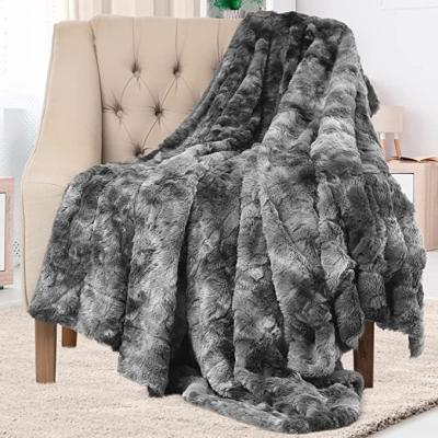 China Plain Customize Everlasting Comfort Luxury Faux Fur Throw Blankets Soft Fluffy Warm Cozy Cozy Minky Plush Blankets for sale