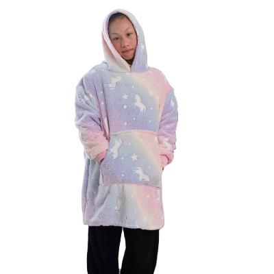 China OEM PORTABLE high quality fleece hoodie cover up wearable blanket, 2022 hot sale boutique flannel cover up indoor pajamas for sale