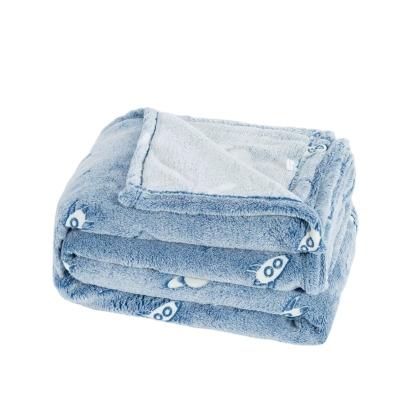 China 2022 Latest Hotel Simply Nap Air Conditioning Comfortable Indoor Blanket Flannel Blanket for sale