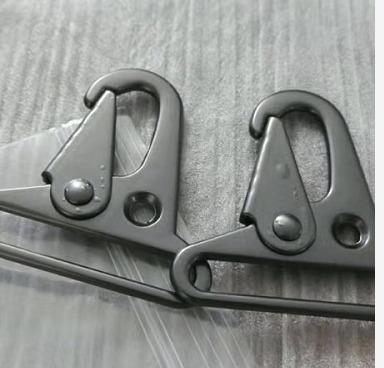 China High quality bag parts olecranon buckle and dog hook for bags or purse for sale