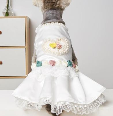 China Christmas Viable Luxury Pet White Pearl Lace Heart Dress Dog Bride Costume for sale