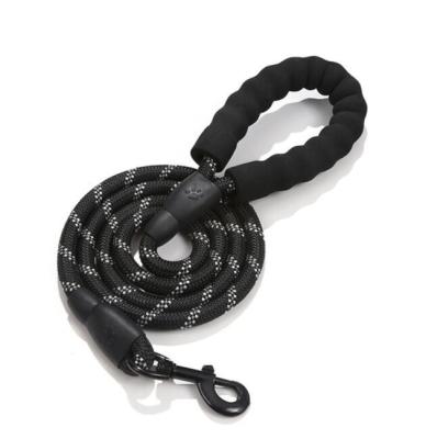 China Thoughtful Outdoor Sports Riding Durable Round Rope Nylon Braided Dog Pet Thoughtful Leash With Soft Handle for sale