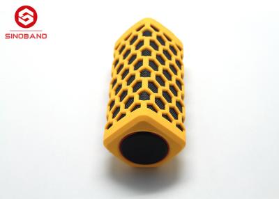 Cina altoparlante all'aperto oltre una ricreazione di 20 ore, altoparlante giallo di 7000mah Bluetooth di USB Bluetooth in vendita