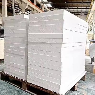 Cina Isolamento ad alta temperatura da silicato di alluminio Copertura in fibra ceramica 20 mm 50 mm Tavola di isolamento termico in fibra ceramica in vendita