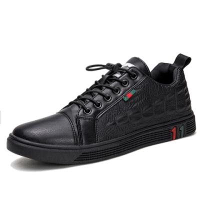 China Fashion Trend Wholesales Stylish Custom Logo Designers Italian Black Casual Sport Mens Shoes Sneakers For Men for sale