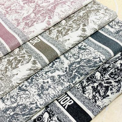 China Abrasion-Resistant Fabric Supplier Design Floral Textile Polyester Cotton tiger Jacquard Fabric For Tote bags for sale