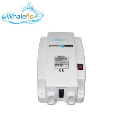 China Whaleflo Flojet 5 dispensador del agua embotellada de la CA 0.5A de la bomba 110V/240V de la botella de agua del galón para el fabricante de hielo del refrigerador en venta