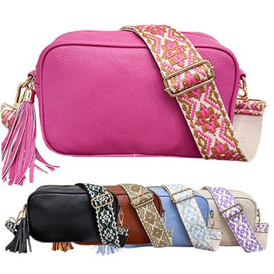 China 2023 New High Quality Tassel Bag Small Square National Style Popular Cross - Body Bag Medium Light Shoulder Purse Zipper Top Tassel Accent for sale